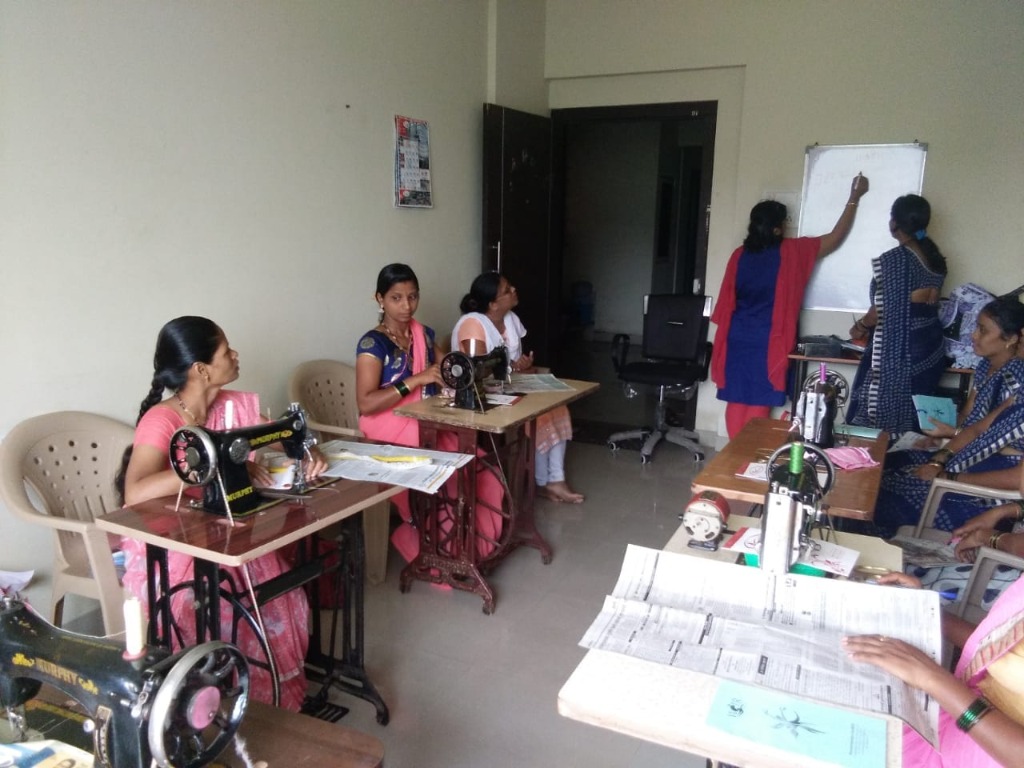 Active student sewing machine classroom training Pune